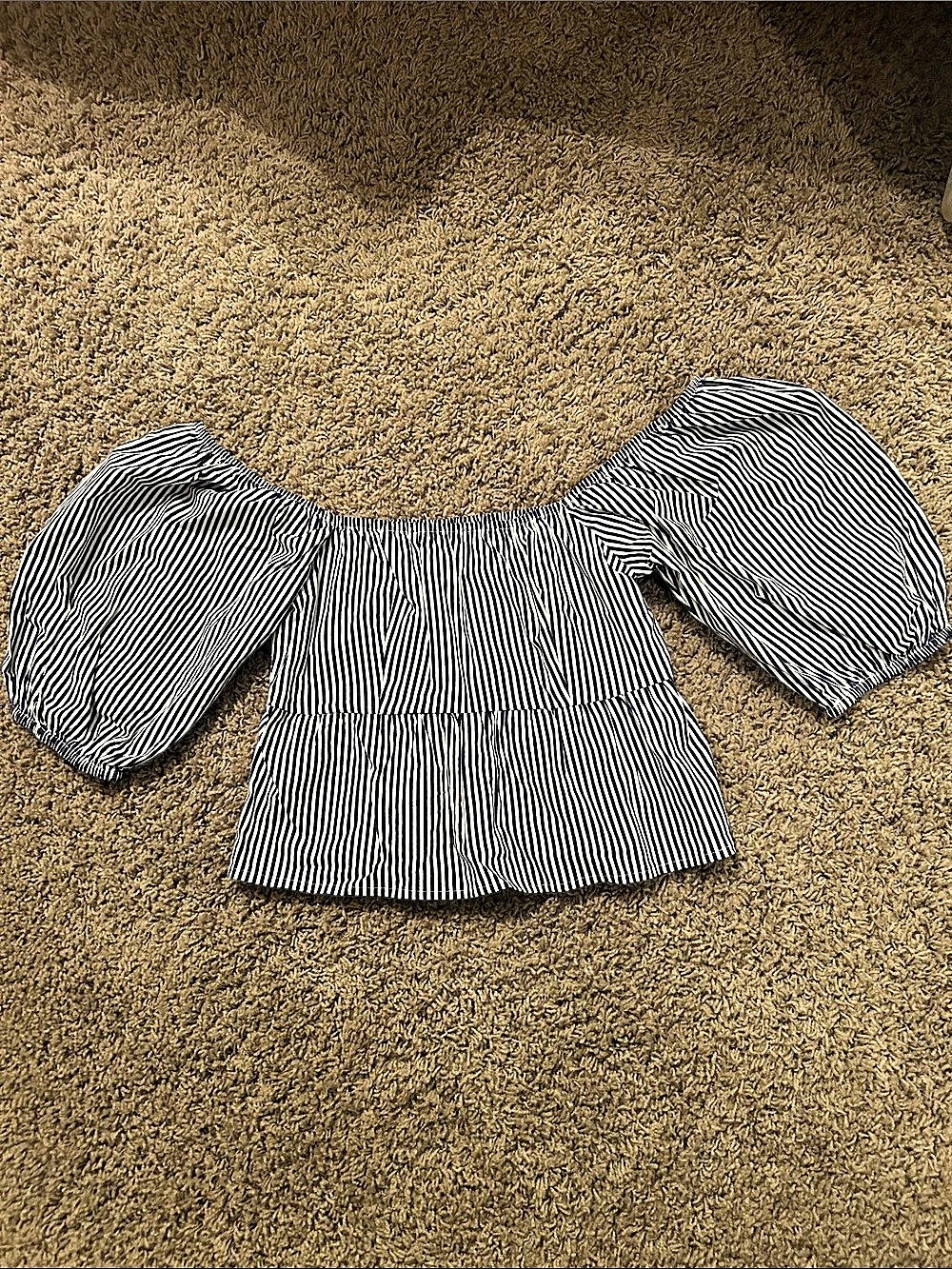 Sim & Sam Girls Striped Puff Sleeve Top Size Small Like New